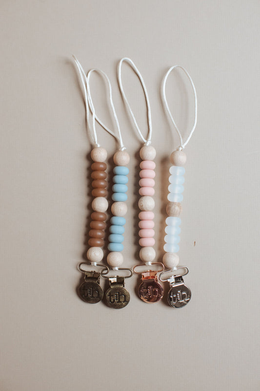 LE Petite Asher Paci & Toy Clip - BPA Free Silicone