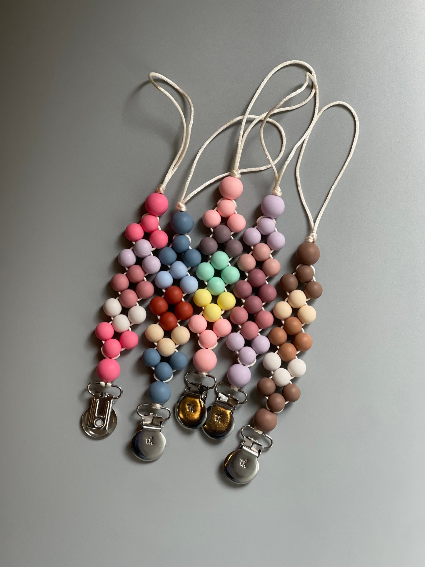 Grande Finn Pacifier & Toy Clip